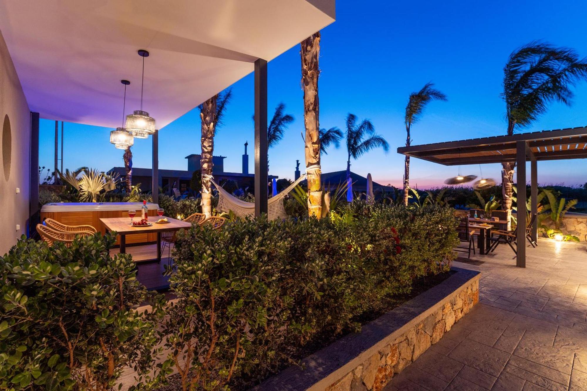 Palmeral Luxury Suites Кремасті Номер фото